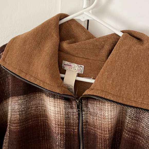 NWOT Free People Woodstock Brushed Poncho - Picture 4 of 7